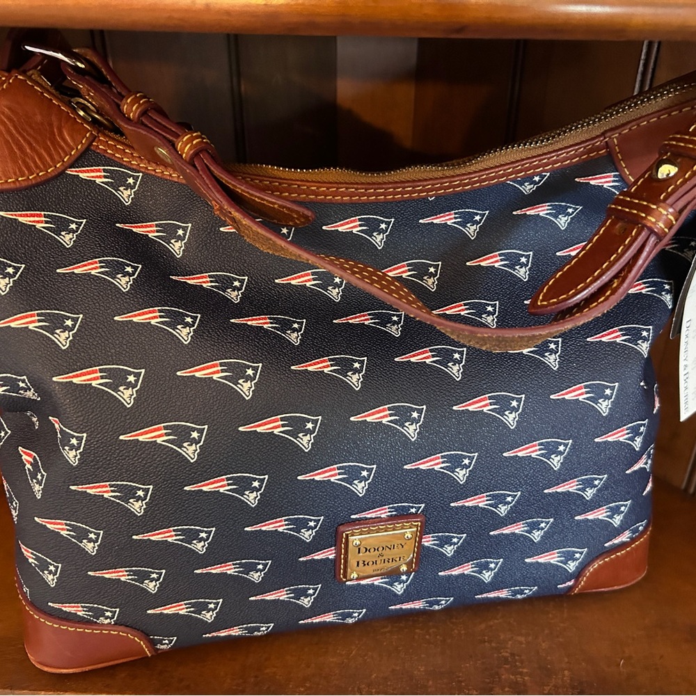 Dooney & Bourke New England Patriots Navy Blue Hobo Shoulder Bag/football charm